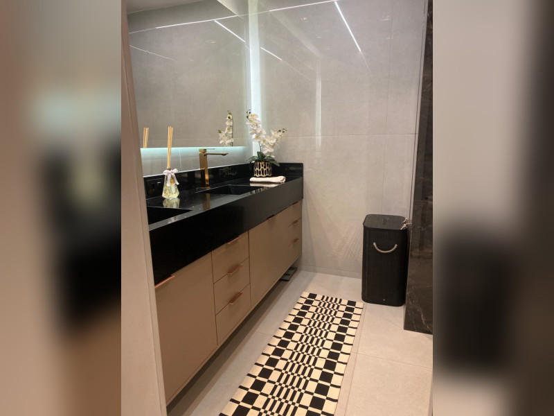 Apartamento à venda Icaraí com 420m² e 4 quartos por R$ 4.600.000 - banheiro-suite-master.jpeg