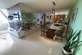 Apartamento à venda Bessa com 82m² - 3 dormitórios -  vagas - R$ 670.000 - foto-05-sala-de-estar-e-sala-de-jantar.jpg