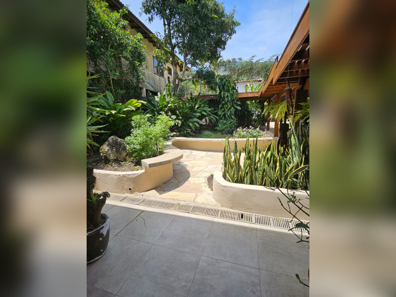 Casa à venda Feiticeira (Cambaquara) com 330m² e 4 quartos por R$ 3.300.000 - entradajardim.jpeg