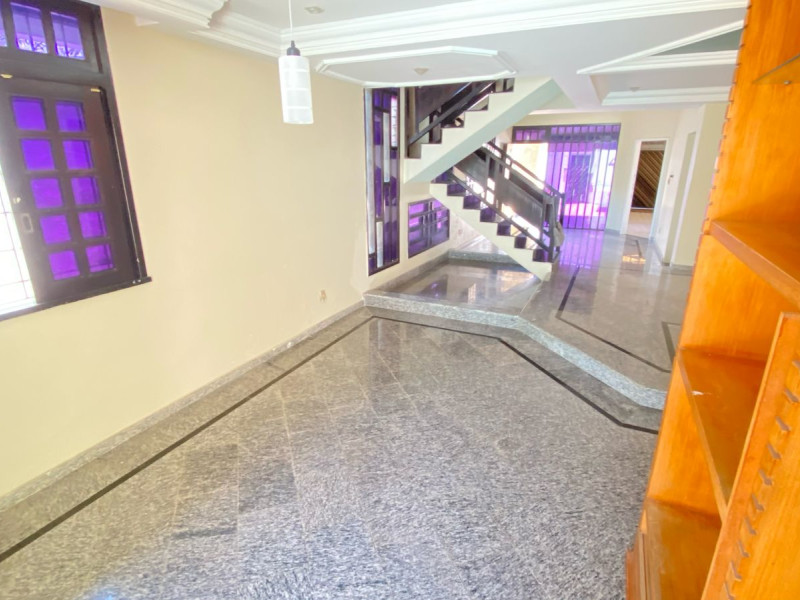 Casa à venda Coroa do Meio com 414m² e 3 quartos por R$ 800.000 - inbound4953208861516282146.jpg