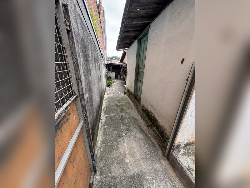 Casa à venda Jardim Elvira com 250m² e 2 quartos por R$ 550.000 - img-2092.jpeg