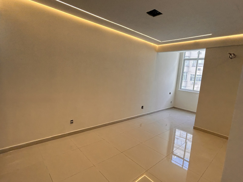 Apartamento à venda Copacabana com 72m² e 2 quartos por R$ 1.200.000 - img-0497.jpeg