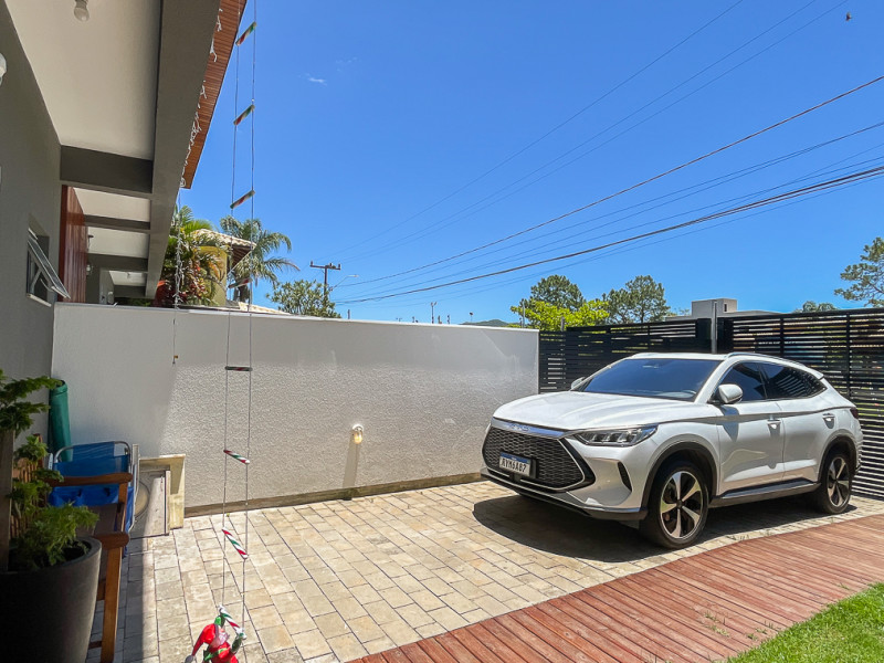 Casa à venda Campeche com 109m² e 3 quartos por R$ 1.299.999 - 1000700591.jpg