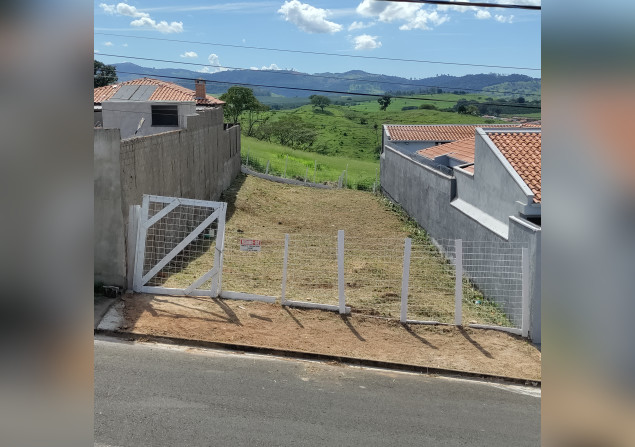 imóvel com 340m²