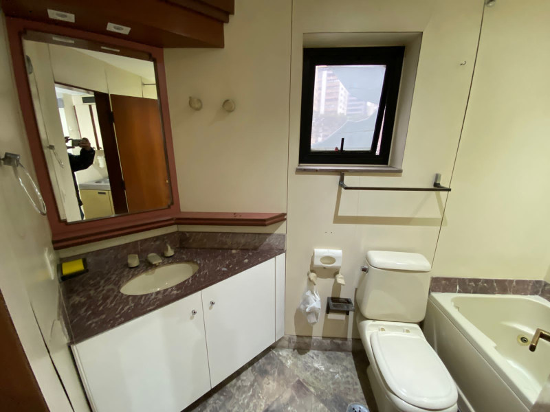 Flat à venda Jardim Paulistano com 40m² e 1 quarto por R$ 575.000 - foto-10-banheiro.jpg