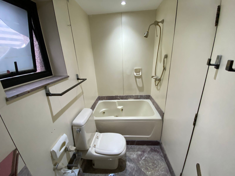 Flat à venda Jardim Paulistano com 40m² e 1 quarto por R$ 575.000 - foto-12-banheiro-3.jpg