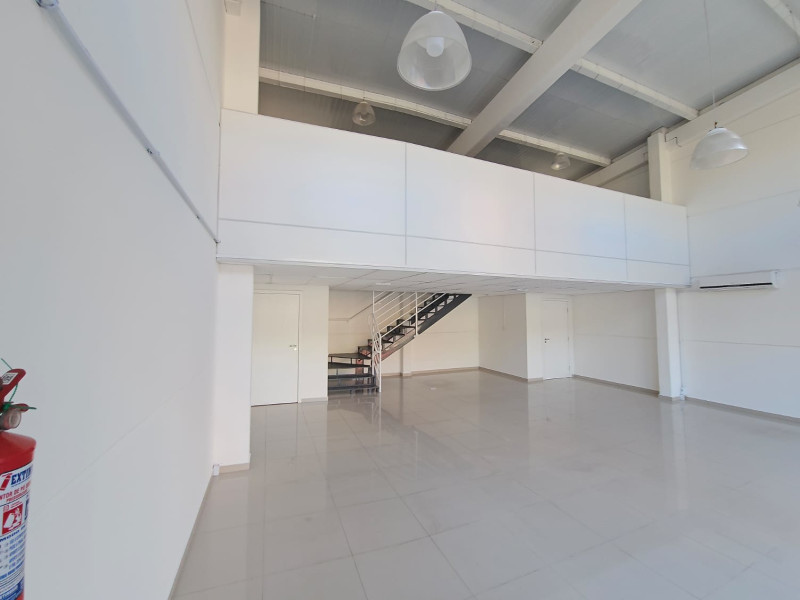 Comercial à venda Nova Brasília com 120m² e 0 quartos por R$ 690.000 - 1000420362.jpg