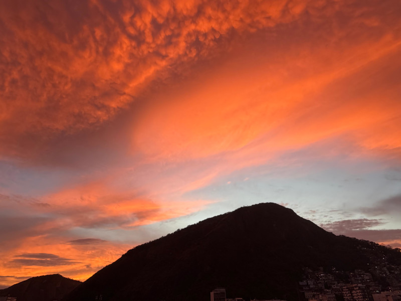 Apartamento à venda Copacabana com 1002m² e 3 quartos por R$ 1.240.000 - de16e372-547a-4b06-848b-28736917a767.jpeg