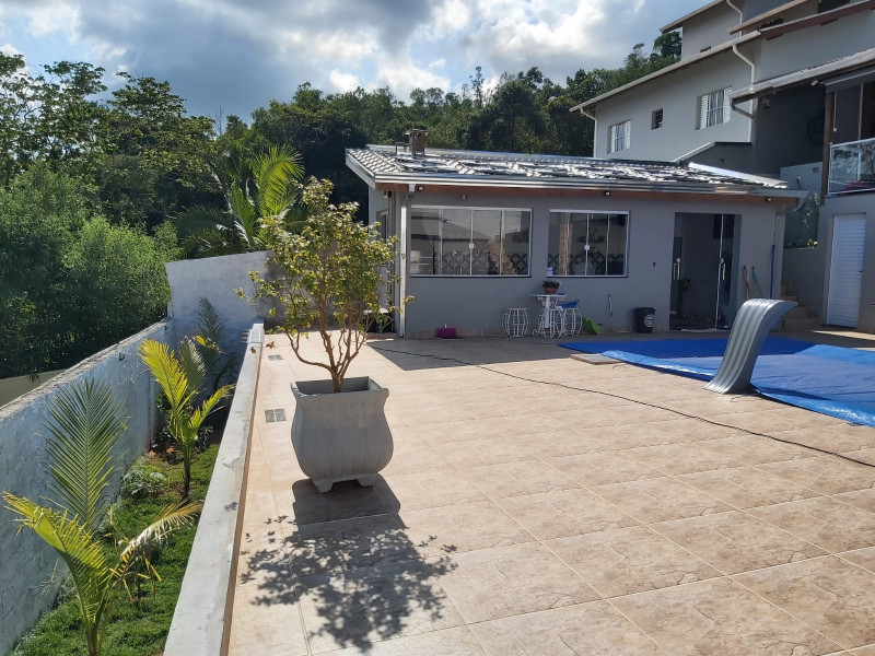 imóvel com 480m² - Centro - Serra Negra