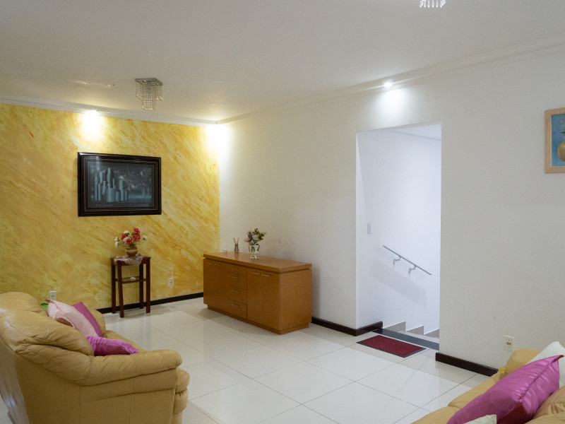 Casa à venda Chácara Pavoeiro com 549m² e 4 quartos por R$ 2.800.000 - casa-pav-terreo-sala-2.jpg