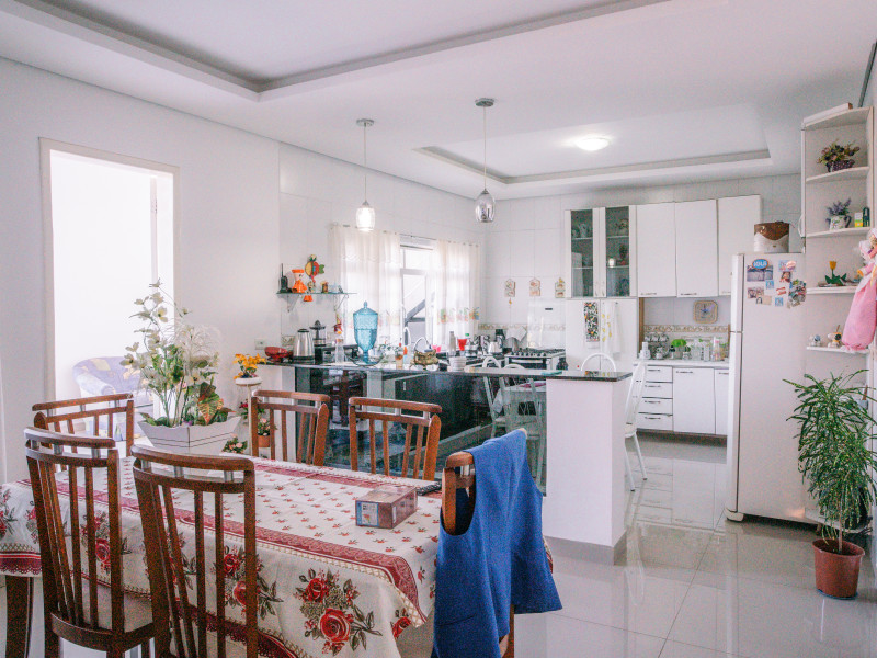 Casa à venda Chácara Pavoeiro com 549m² e 4 quartos por R$ 2.800.000 - casa-pav-terreo-sala-de-jantar-integrada.jpg