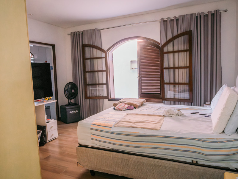 Casa à venda Chácara Pavoeiro com 549m² e 4 quartos por R$ 2.800.000 - casa-pav-terreo-suite-1.jpg