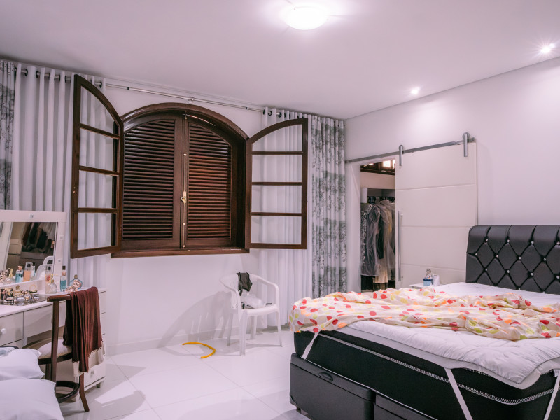 Casa à venda Chácara Pavoeiro com 549m² e 4 quartos por R$ 2.800.000 - casa-pav-terreo-suite-2.jpg