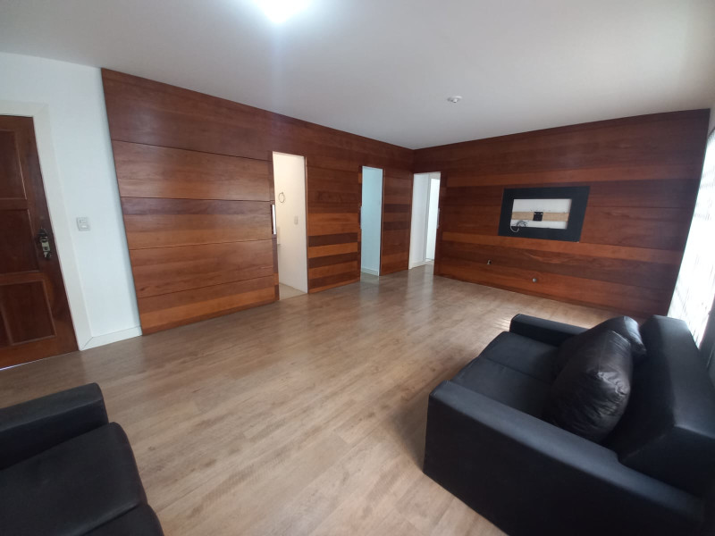 Apartamento à venda Centro com 133m² e 3 quartos por R$ 450.000 - whatsapp-image-2026-01-14-at-130404-2-primeira-sala.jpeg