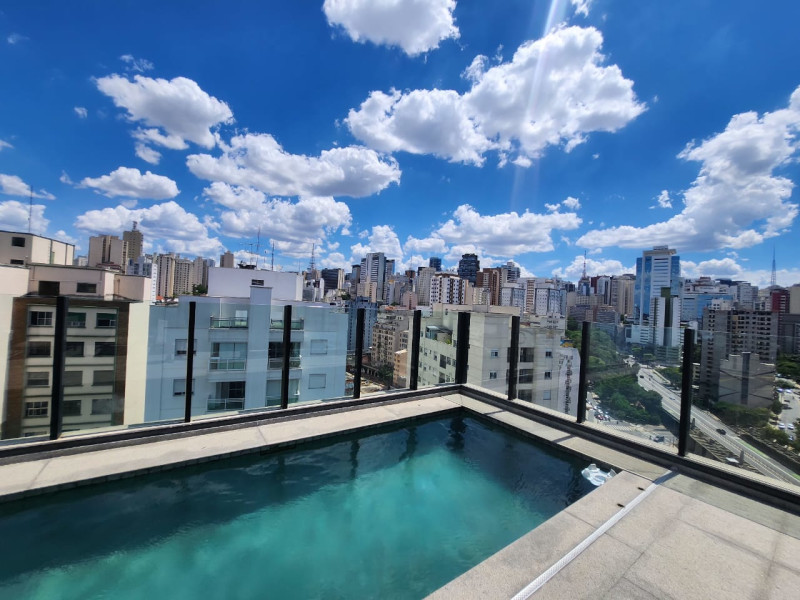 Studio à venda Bela Vista com 30m² e 1 quarto por R$ 245.000 - rooftop-piscina-15o-andar-1.jpeg