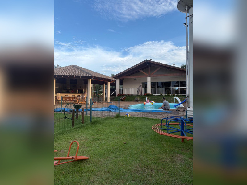 Casa de condomínio à venda Chácaras Paraíso com 1200m² e 4 quartos por R$ 1.200.000 - img-20251228-wa0038.jpg