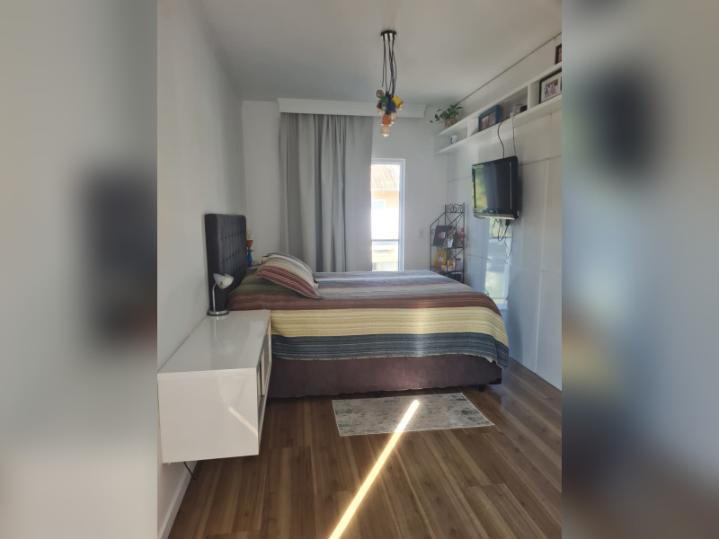 Casa de condomínio à venda Bom Retiro com 130m² e 3 quartos por R$ 686.200 - casal.jpeg