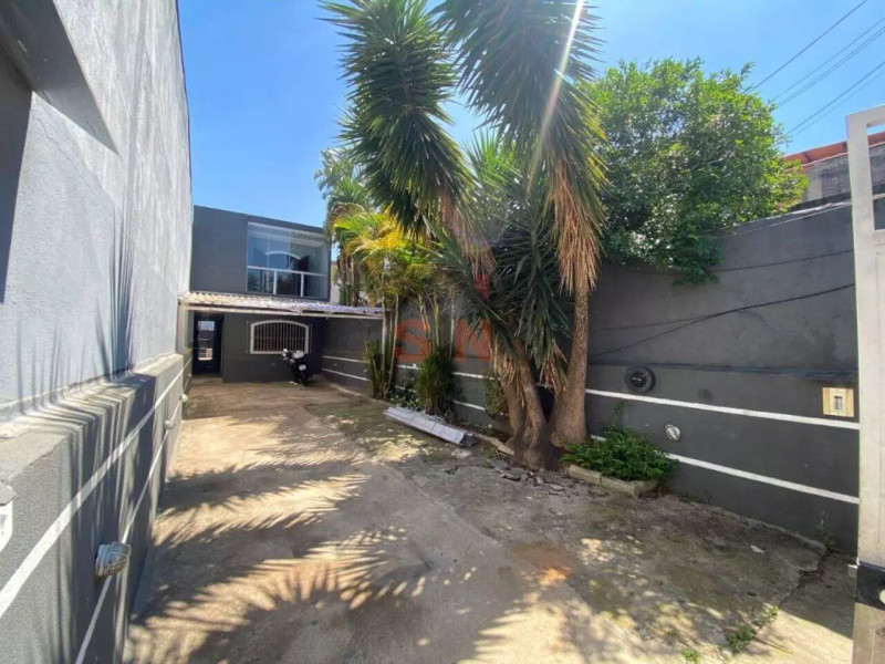 Casa à venda Vila Nova Bonsucesso com 200m² e 4 quartos por R$ 750.000 - entrada.jpg