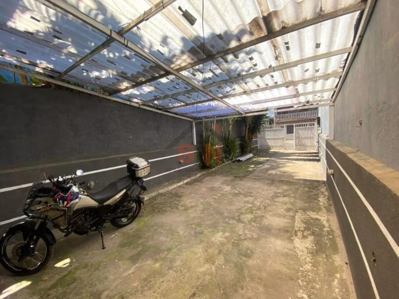 Casa à venda Vila Nova Bonsucesso com 200m² e 4 quartos por R$ 750.000 - garagem.jpg