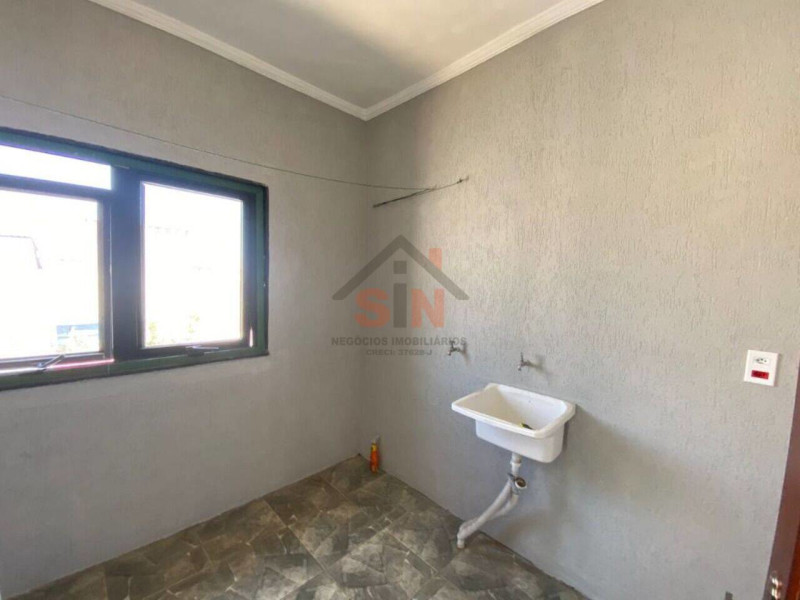 Casa à venda Vila Nova Bonsucesso com 200m² e 4 quartos por R$ 750.000 - lavanderia-a.jpg