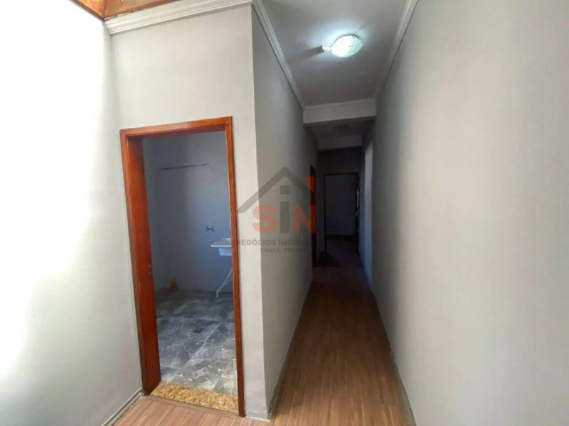 Casa à venda Vila Nova Bonsucesso com 200m² e 4 quartos por R$ 750.000 - lavanderia.jpg