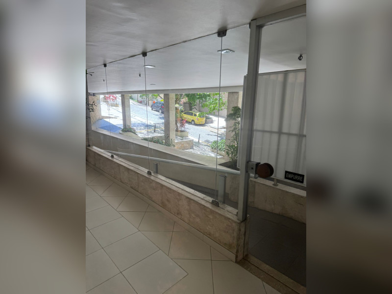 Apartamento à venda Copacabana com 100m² e 3 quartos por R$ 1.600.000 - entrada-predio-5.jpeg