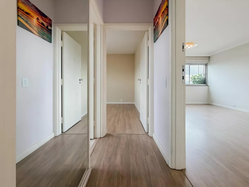 Apartamento à venda Vila Mariana com 100m² e 3 quartos por R$ 990.000 - 03a-corredor-quartos-01.jpg