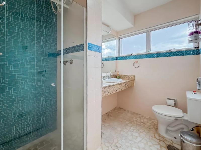 Apartamento à venda Vila Mariana com 100m² e 3 quartos por R$ 990.000 - 05a-banheiro-01.jpg