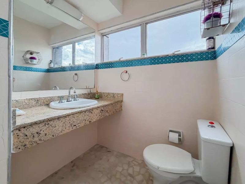 Apartamento à venda Vila Mariana com 100m² e 3 quartos por R$ 990.000 - 05c-banheiro-03.jpg