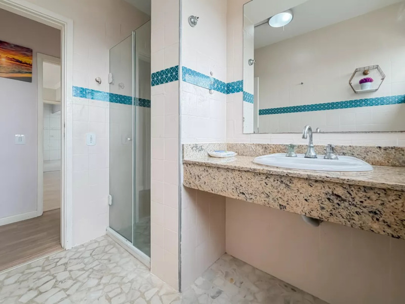 Apartamento à venda Vila Mariana com 100m² e 3 quartos por R$ 990.000 - 05d-banheiro-04.jpg