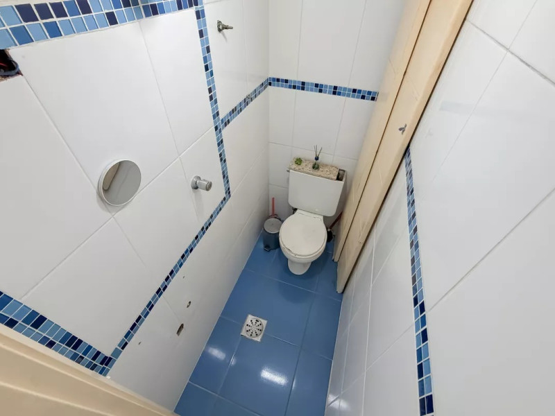 Apartamento à venda Vila Mariana com 100m² e 3 quartos por R$ 990.000 - 09c-banheiro-serv-03.jpg