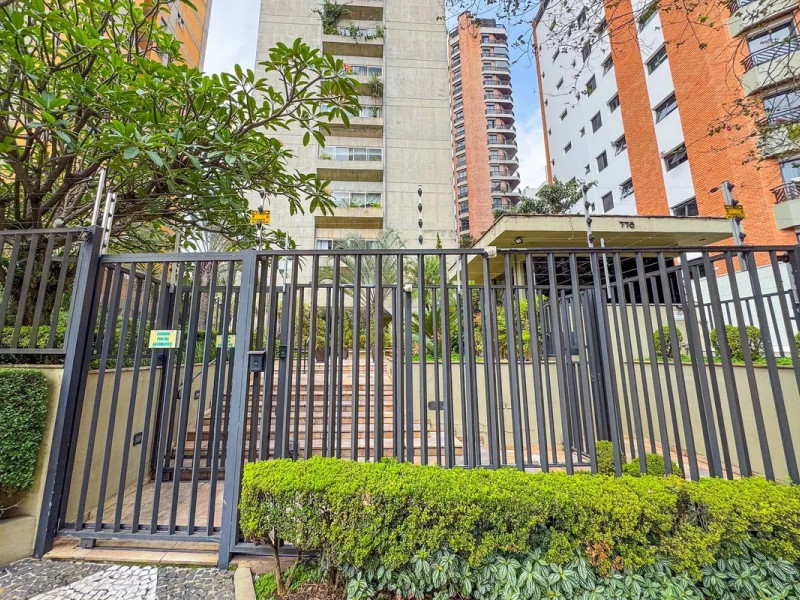 Apartamento à venda Vila Mariana com 100m² e 3 quartos por R$ 990.000 - 11b-entrada-predio-02.jpg