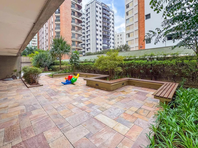 Apartamento à venda Vila Mariana com 100m² e 3 quartos por R$ 990.000 - 12d-hall-entrada-04-patio-esq.jpg