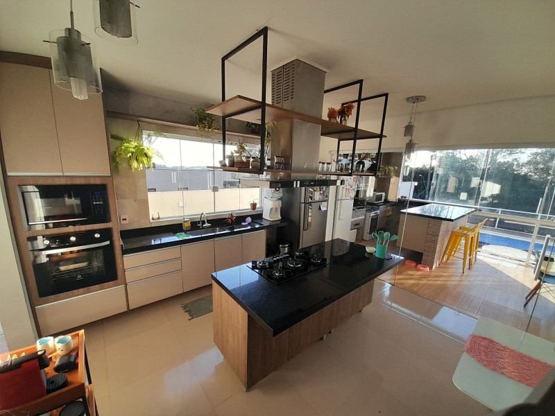 Casa de condomínio à venda Aldeia da Serra com 368m² e 4 quartos por R$ 2.100.000 - 20250730-164837.jpg