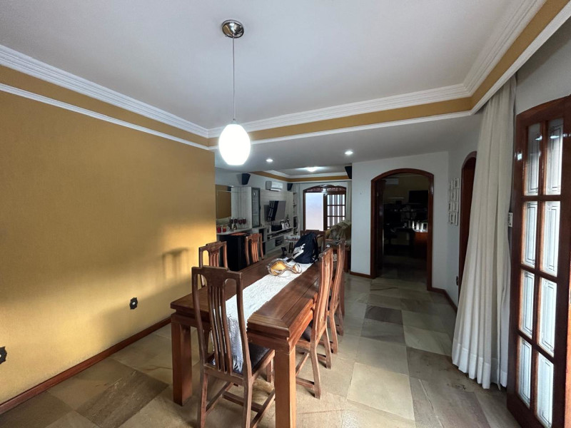 Casa à venda Fradinhos com 360m² e 4 quartos por R$ 4.000.000 - 18-2026-01-30-at-161540.jpeg