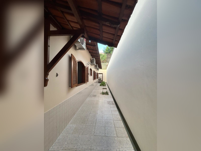 Casa à venda Fradinhos com 360m² e 4 quartos por R$ 4.000.000 - 24-2026-01-30-at-161541.jpeg