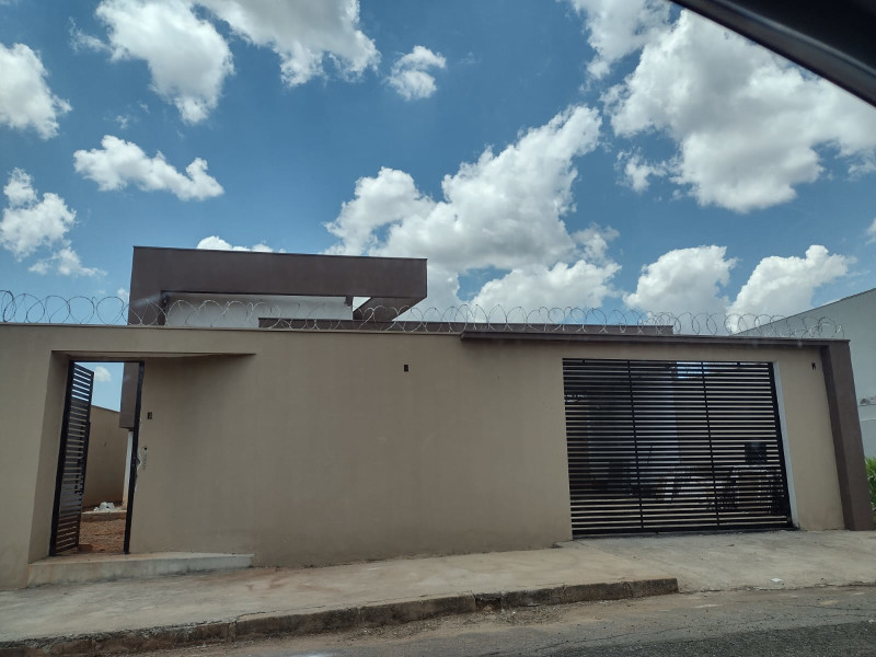 Casa à venda Anápolis City com 420m² e 3 quartos por R$ 800.000 - img-20260202-wa0003.jpg