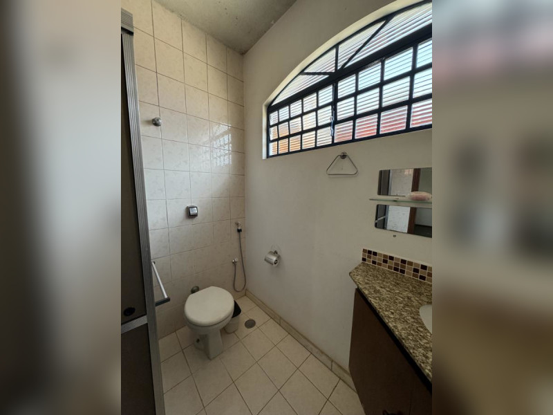 Casa à venda Parque Egisto Ragazzo com 294m² e 5 quartos por R$ 850.000 - ea54ffdb-99eb-4336-83ca-bd03bc92ce6d.jpeg