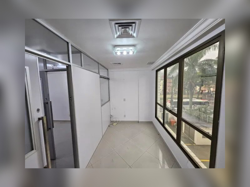 Comercial à venda Freguesia (Jacarepaguá) com 29m² e 1 quarto por R$ 130.000 - 11-espaco-principal-com-vista-janela.jpg