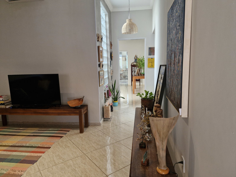 Casa à venda Centro com 250m² e 2 quartos por R$ 710.000 - 1000023460.jpg