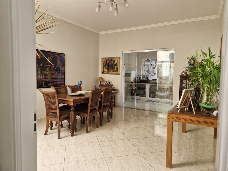Casa à venda Centro com 250m² e 2 quartos por R$ 710.000 - 1000023462.jpg
