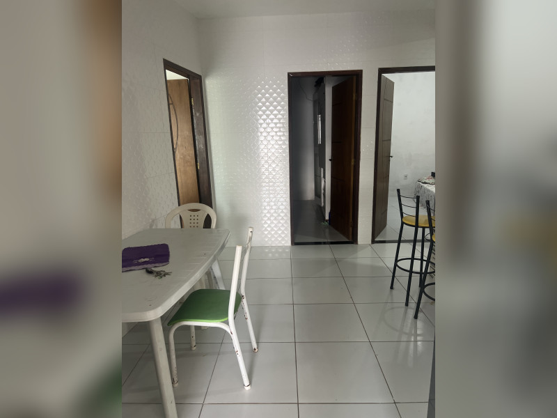 Casa à venda Centro com 200m² e 4 quartos por R$ 700.000 - img-2178.jpeg