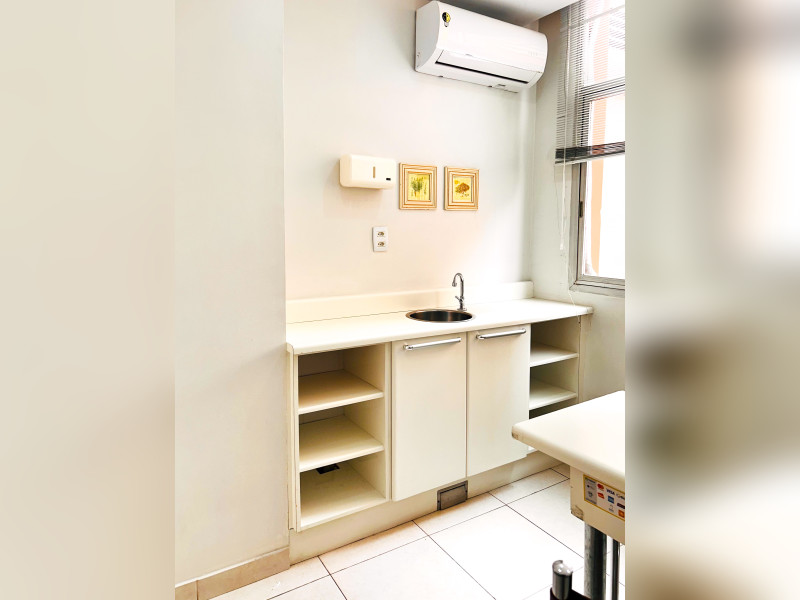 Comercial à venda Tijuca com 44m² e 0 quartos por R$ 198.000 - img-3015.jpg