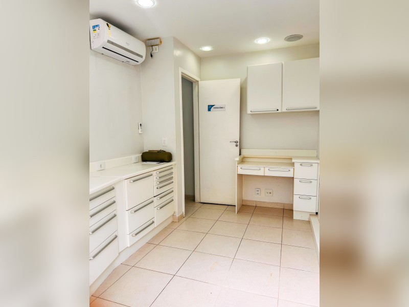 Comercial à venda Tijuca com 44m² e 0 quartos por R$ 198.000 - img-3020.jpg