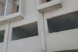 Casa à venda Jardim Hercilia com 138m² - 3 dormitórios -  vagas - R$ 710.000 - fachada.jpeg