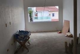 Casa à venda Jardim Hercilia com 138m² - 3 dormitórios -  vagas - R$ 710.000 - sala.jpeg