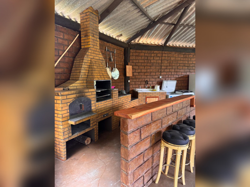 Chácara à venda Laranjeiras com 13000m² e 8 quartos por R$ 950.000 - 03.jpg