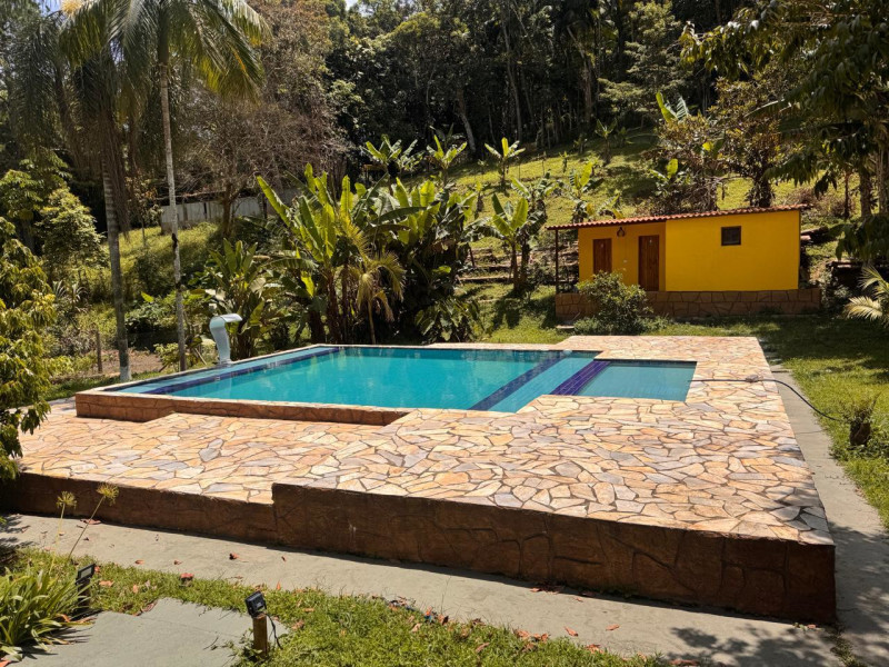 Chácara à venda Laranjeiras com 13000m² e 8 quartos por R$ 950.000 - 606ac339-32c4-4ea7-9f0d-45f6d3342489.jpg