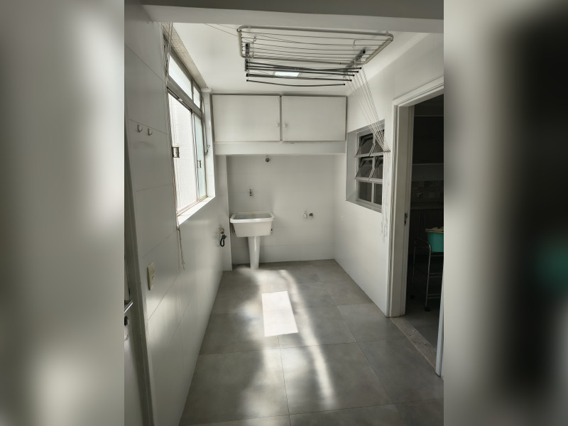 Apartamento à venda Gonzaga com 127m² e 3 quartos por R$ 980.000 - tf-2026-03-24-area-serv-1.jpg