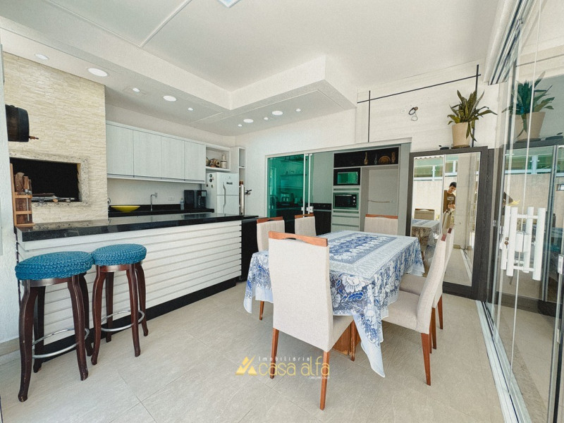imóvel com 221m² - Centro - Matinhos